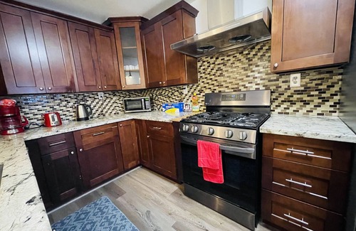 Bassett House | Little Corn House 3 BR House close to Everywhere