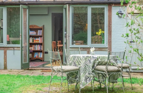 Shipton under Wychwood House | Little Cottage