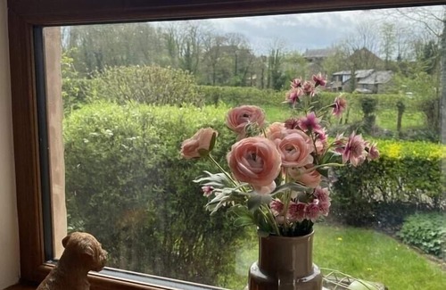 Heath Charnock Cottage | Little Cottage - A Peaceful 3BD Retreat for 5