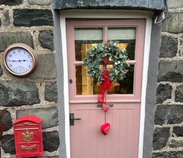 Llwyngwril House | Little Cottage, Llwyngwril