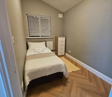 Sutton Cross House | Little Cottage Oassis