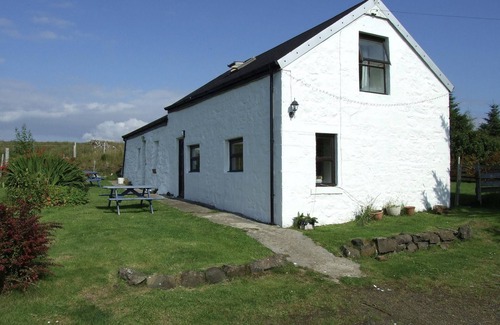 Bunessan Cottage | Little cottage-Village of Bunessan-Sleeps4