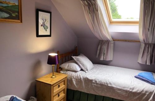 Bunessan House | Little cottage-Village of Bunessan-Sleeps4