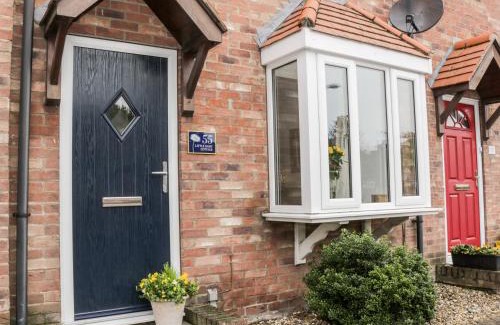 Hornsea House | Little Daisy Cottage