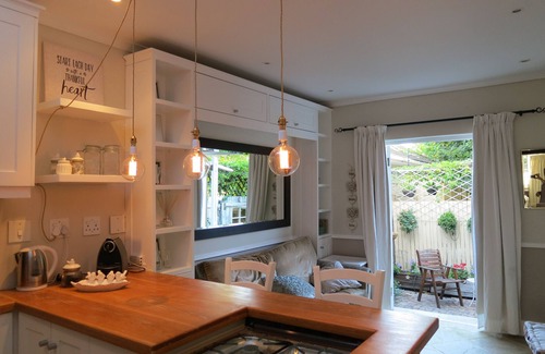 Rondebosch Apartment | Little Daisy self catering semi detatched apartment