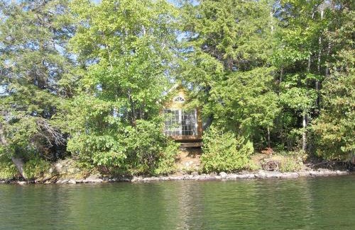 Gardiner House | Little Diamond Island - on Private Island
