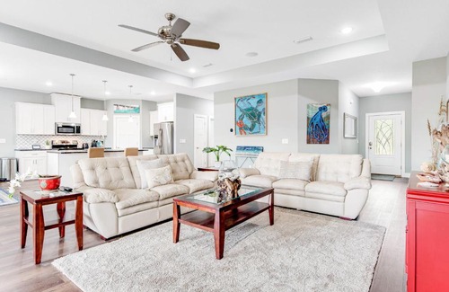 Gulf Breeze House | Little Duck Delight