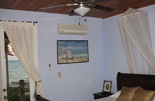 William's Town House | Little Exuma Family Home