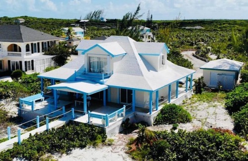 Jimmy Hill House | Little Exuma Home on Tropic of Cancer Beach