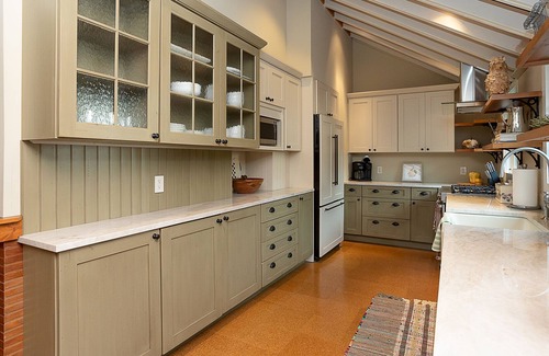 Grand Beach House | Little Fawn/4 bdrm 3 bath/fire pit/big yard/steps to beach