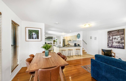 Mudjimba House | Little Fern House a Tropical Beach Hideaway Mudjimba, Sunshine Coast 🛫 5 mins