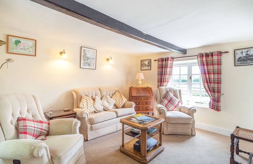 East Dereham Cottage | LITTLE FLINT, pet friendly, with open fire in Little Fransham