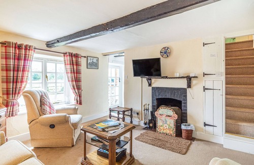East Dereham Cottage | LITTLE FLINT, pet friendly, with open fire in Little Fransham