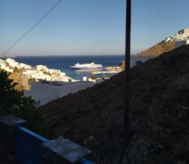 Astypalaia Apartment | Little Garden