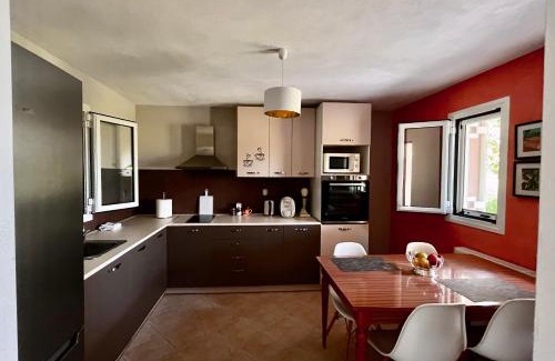 Trikala Apartment | Little garden house