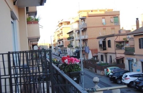 Zona XVI Torrenova Apartment | Little Gardens Guest House