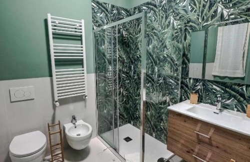 Zona XVI Torrenova House | Little Gardens Guest House - Sunflower Room