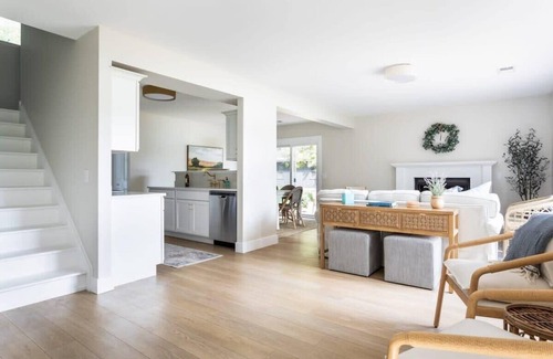 Empire House | Little Glen Cottage| Waterfront | Hot Tub| Dog Friendly!