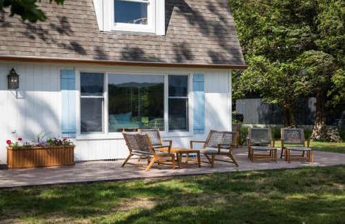 Empire House | Little Glen Cottage with Direct Beach Frontage and Hot Tub