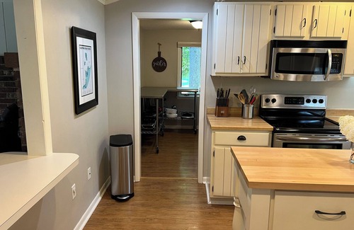 Empire House | Little Glen Lakefront Vacation Home, Sandy Beach