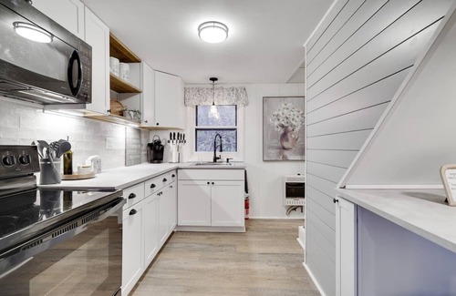 Susquehanna House | Little Gray Cabin (2-Bedroom Home) - Pets Allowed by RedAwning