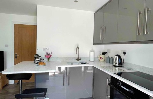 Galmpton Ski Chalet | Little Greenway Holiday Bungalow