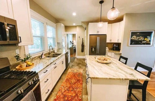 Kilmarnock House | Little Grove Kilmarnock: The Perfect Location!