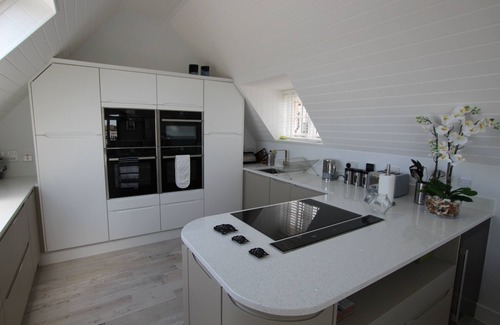 Mudeford Cottage | Little Haven - a mudeford - house that sleeps 8 guests in 4 bedrooms