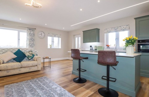 Illogan Cottage | LITTLE HILLSIDE, romantic, character holiday cottage in Redruth