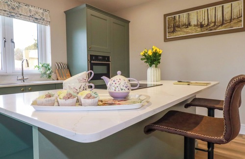 Illogan Cottage | LITTLE HILLSIDE, romantic, character holiday cottage in Redruth