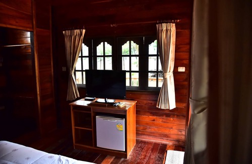 Kui Buri Hotel | Little Home Beach