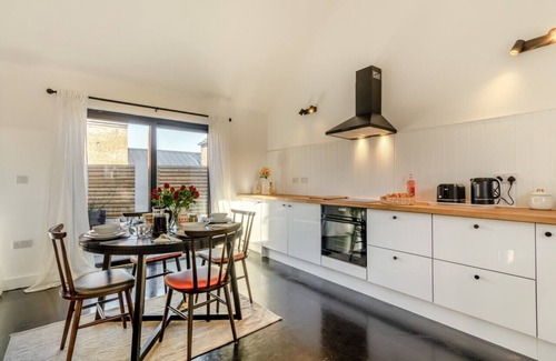 Hoylandswaine House | Little House Barn - Two Bedroom House, Sleeps 4