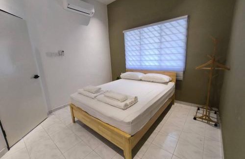 Batu Pahat House | Little House Batu Pahat Homestay