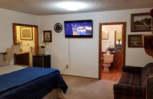 Cielo Vista House | Little House in the HIlls - Privacy and Convenience