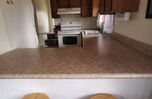 Ladysmith House | Little house in the woods but only 5 minutes from town!