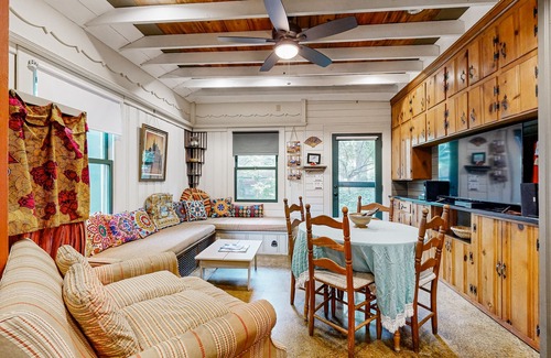 Green Hills Cottage | Little House Nashville: Convenient, Eclectic, Cozy, with 47 5-Star Reviews