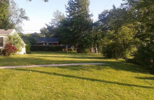 Lakeside House | Little House on the Lake Great place, great price!