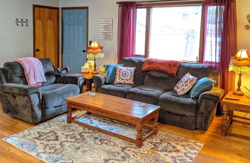 Saugerties House | Little House on a Hill