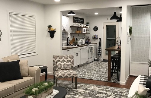 Pendleton House | Little House on Ladow