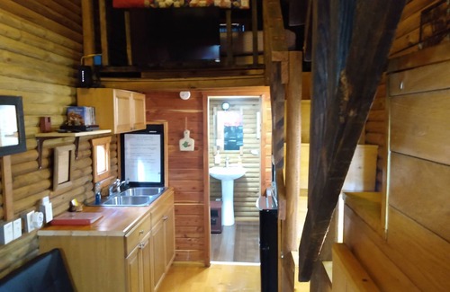 Robbinsville Cabin | Little house on the Prairie on US 129 the DRAGON 🐲 4 hammocks,firepit-grill :)