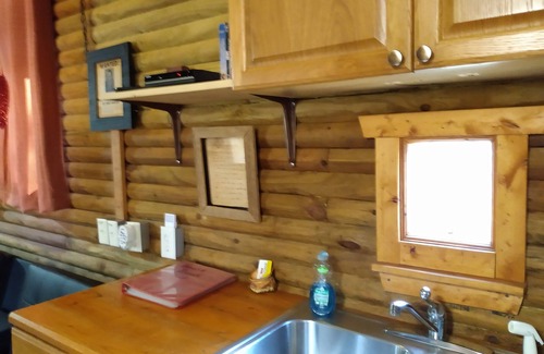 Robbinsville Cabin | Little house on the Prairie on US 129 the DRAGON 🐲 4 hammocks,firepit-grill :)
