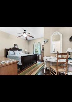 Livingston House | Little House on the Corner
