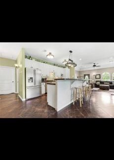 Livingston House | Little House on the Corner