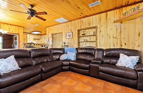 Carthage Cabin | Little House on the Pond/Cozy Cabin near Carthage w/Fishing and Wildlife