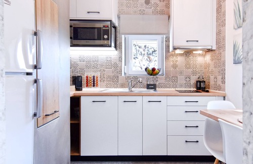 Zefiria Apartment | Little House On The Prairie