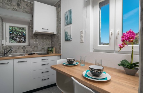 Zefiria Apartment | Little House On The Prairie