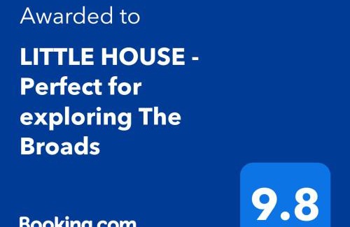 Acle House | LITTLE HOUSE - Perfect for exploring The Broads