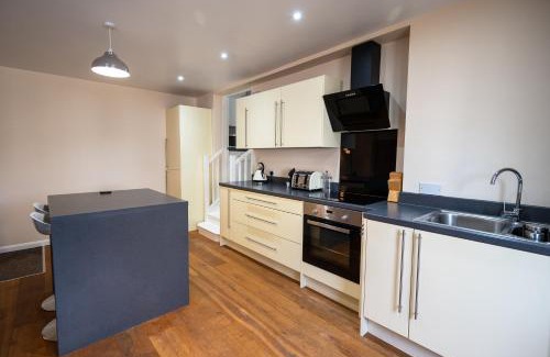 Acle House | LITTLE HOUSE - Perfect for exploring The Broads