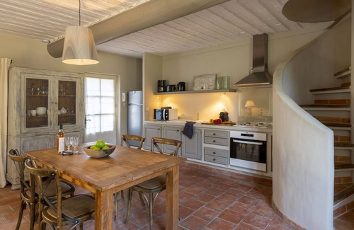Joucas House | Little house villa with private pool & garden
