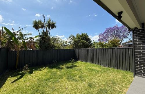 Padstow House | Little House with private garden